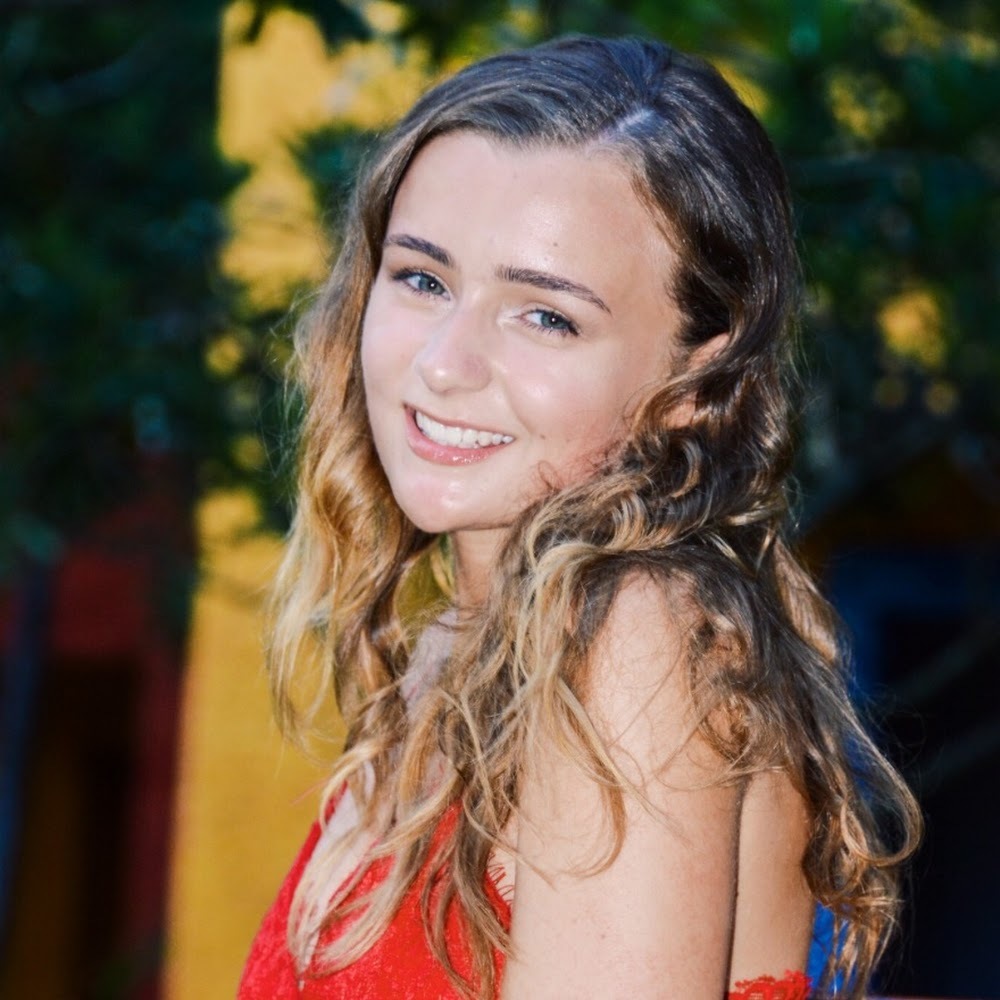 Meet your Posher, Alyssa
